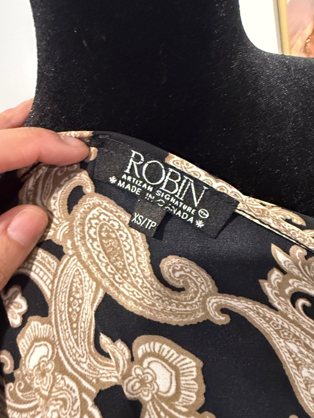 Buy 5 for 10$ ❗️Black Paisley-Print V-Neck Long Sleeve Tunic - Picture 5 of 5
